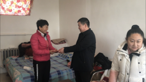 万融集团2019年春节 慰问贫困家庭 万融集团2019年春节 慰问贫困家庭