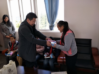 爱行千里,温世宽走访慰问云南贫困学生 爱行千里,温世宽走访慰问云南贫困学生